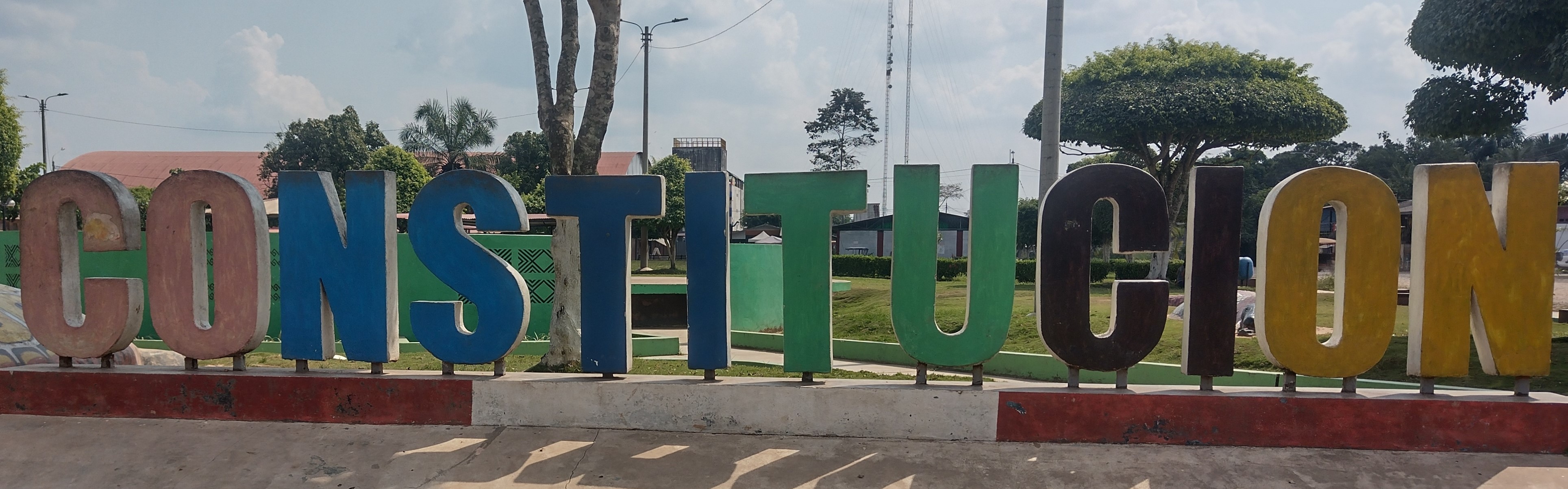 constitucion-sign.jpg