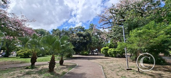 Plazuela Blacutt at Av Francisco Velarde and Calle Andres Manso