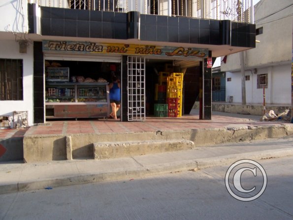 a-tienda-a-food-store-medium_19208484538_o