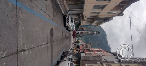 Vicente Rocafuerte near Oscar Efren Reyes