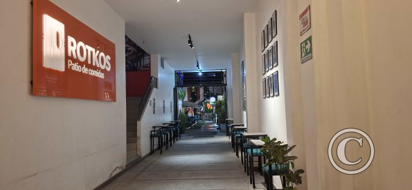 Patio de Comidas Rotkos (5)