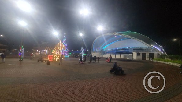 Malecon at Christmass (4)