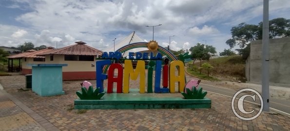 Parque de la Familia name sign at Sucumbios