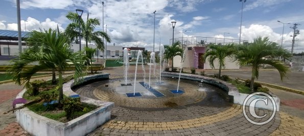 Parque de los Bosques at Sucre and Amazonas (3)