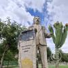 monument in the riverside park (10)