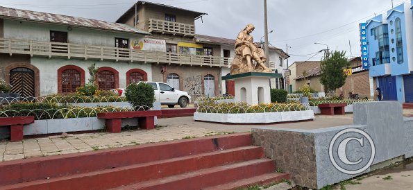 Parque de la Madre at Jiron Umachiri and Jiron Tacna