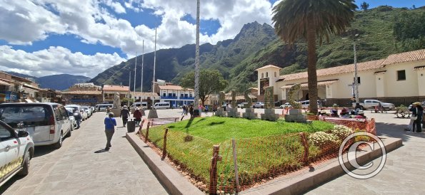 Plaza de Armas Calle San Francisco and Calle Cusco (2)