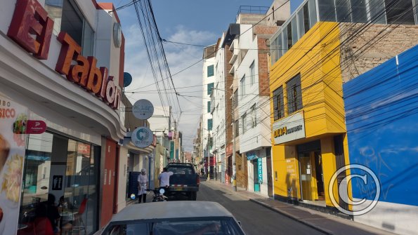 Calle Bolivar y Pasaje Vigil