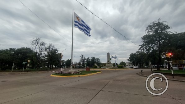 El Obelisco in Plaza Batile y parque La Madre